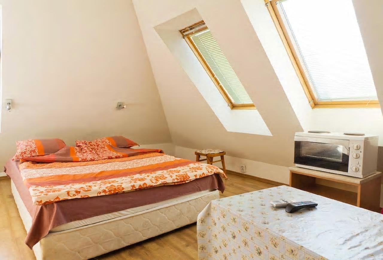 Stay Nexus Near Airport Sofia Buitenkant foto